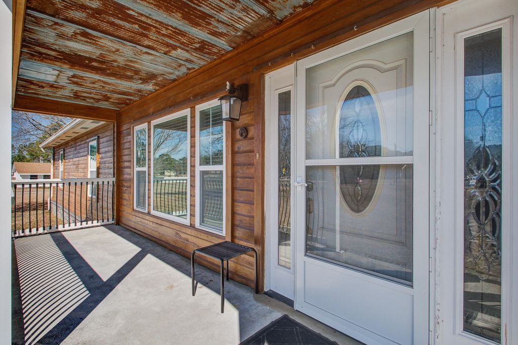 Image 3 of property listing at 1930 Varner Street, Summerville, SC 29486