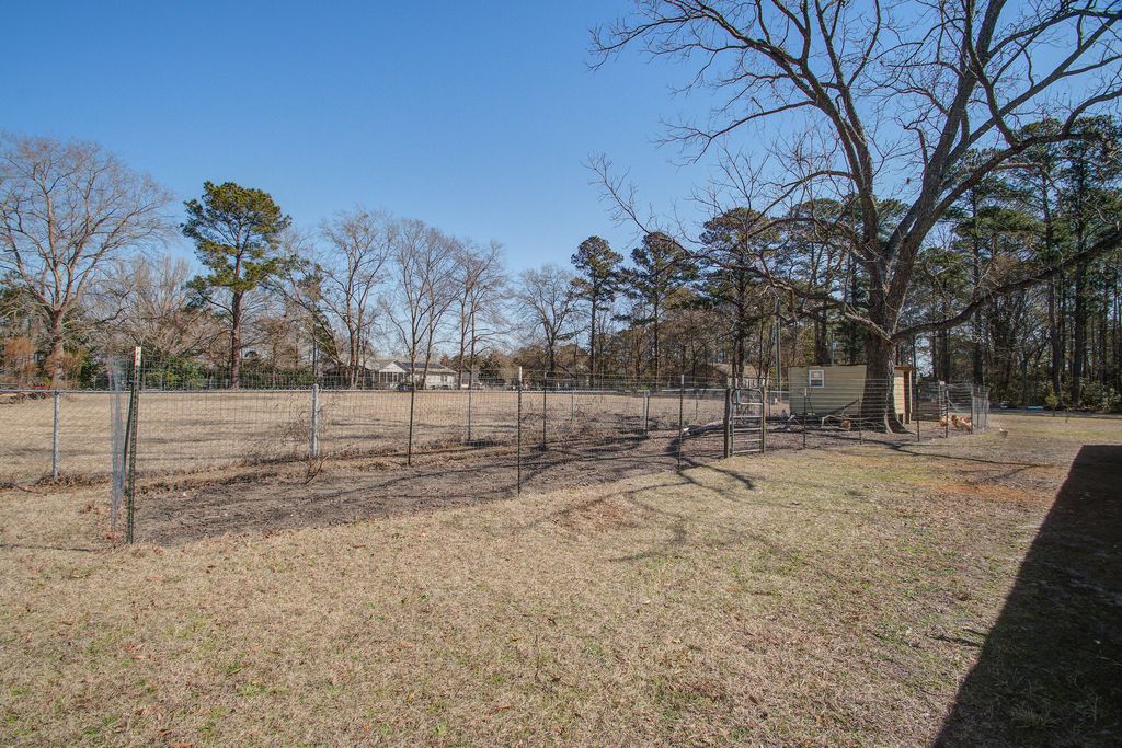 Image 32 of property listing at 1930 Varner Street, Summerville, SC 29486