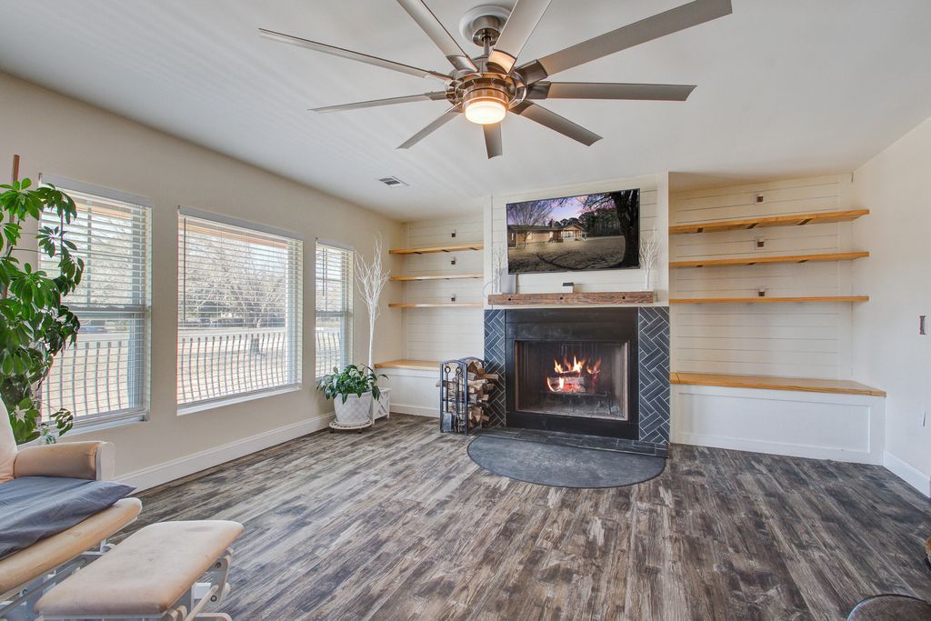 Image 5 of property listing at 1930 Varner Street, Summerville, SC 29486