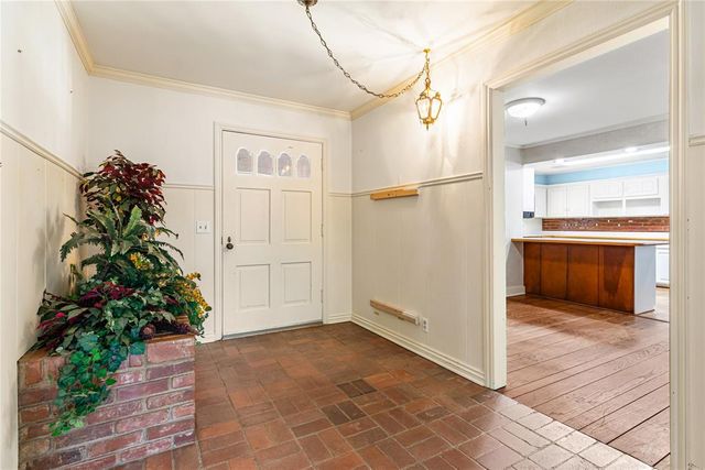 1609 Glenbrook Terrace, Nichols Hills, OK 73116