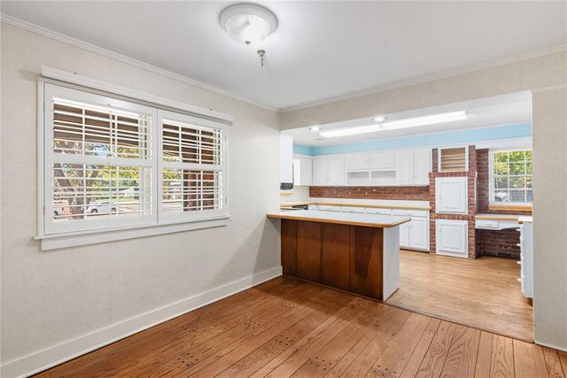 1609 Glenbrook Terrace, Nichols Hills, OK 73116