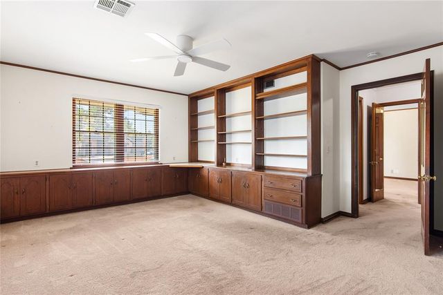 1609 Glenbrook Terrace, Nichols Hills, OK 73116