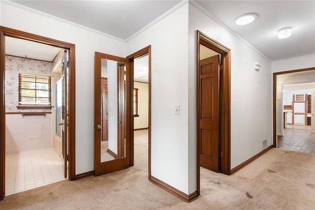 1609 Glenbrook Terrace, Nichols Hills, OK 73116