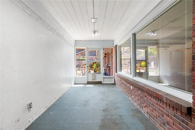 1609 Glenbrook Terrace, Nichols Hills, OK 73116