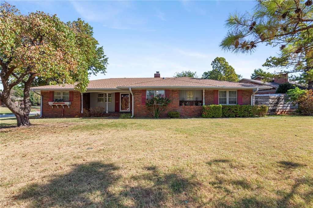 1609 Glenbrook Terrace, Nichols Hills, OK 73116