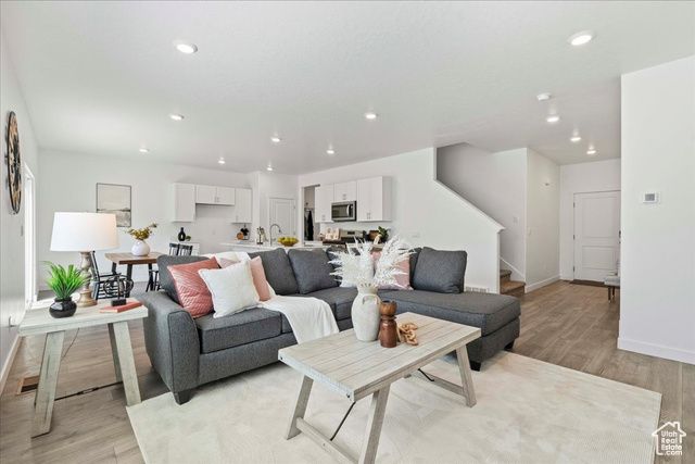 1133 E COMMODORE LN, Saratoga Springs, UT 84045