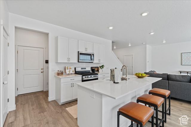 1133 E COMMODORE LN, Saratoga Springs, UT 84045