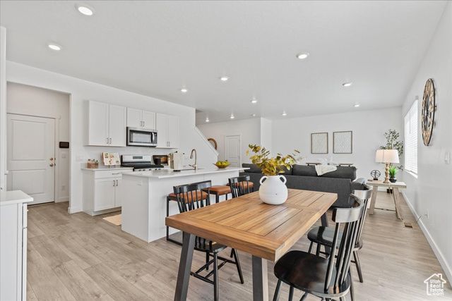 1133 E COMMODORE LN, Saratoga Springs, UT 84045