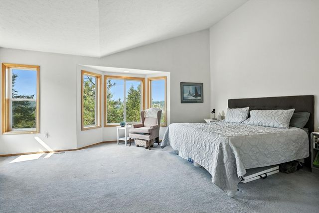 1607 E Wildflower Ln, Spokane, WA 99224