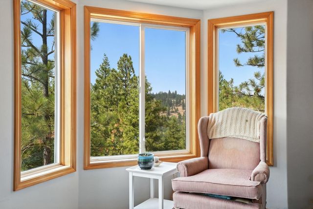 1607 E Wildflower Ln, Spokane, WA 99224