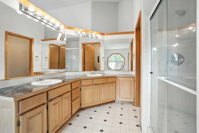 1607 E Wildflower Ln, Spokane, WA 99224