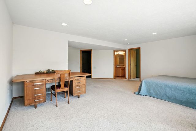 1607 E Wildflower Ln, Spokane, WA 99224