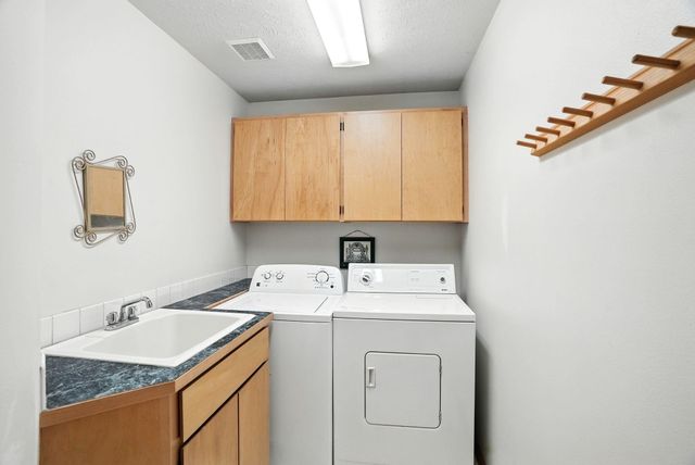 1607 E Wildflower Ln, Spokane, WA 99224