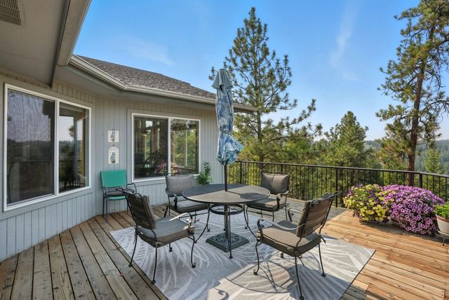 1607 E Wildflower Ln, Spokane, WA 99224