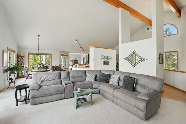 1607 E Wildflower Ln, Spokane, WA 99224