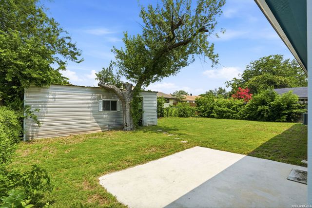 8434 Glen Shadow, San Antonio, TX 78239