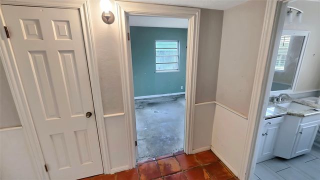 6275 Westgate Drive, Beaumont, TX 77706