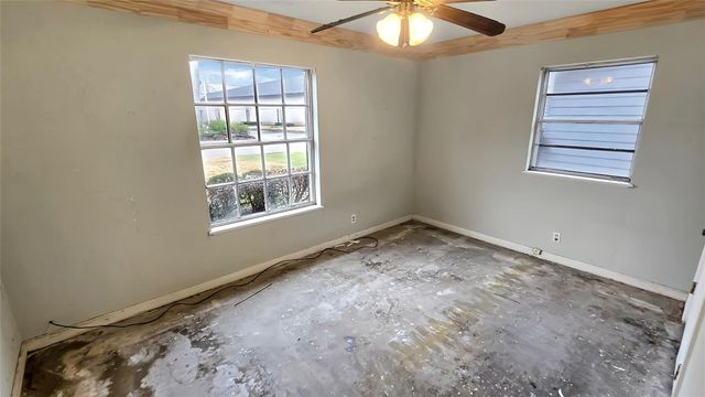 6275 Westgate Drive, Beaumont, TX 77706
