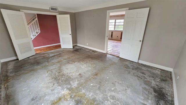 6275 Westgate Drive, Beaumont, TX 77706
