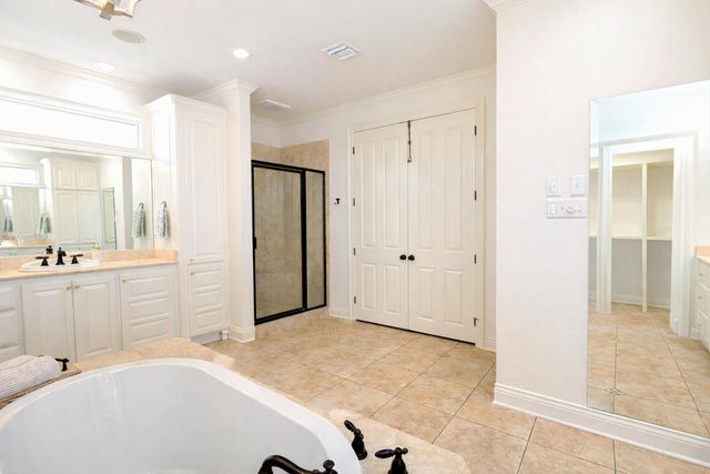 371 Myrtle Grove Dr, Houma, LA 70360