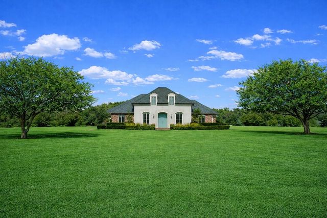 371 Myrtle Grove Dr, Houma, LA 70360