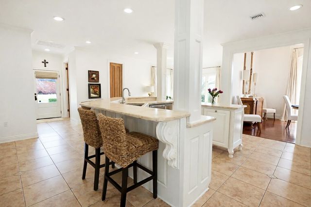 371 Myrtle Grove Dr, Houma, LA 70360