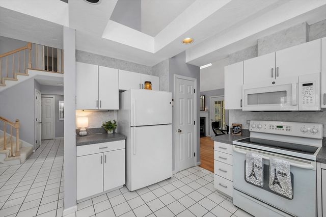 34 Pickman Drive 34, Bedford, MA 01730