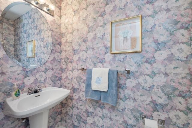 34 Pickman Drive 34, Bedford, MA 01730