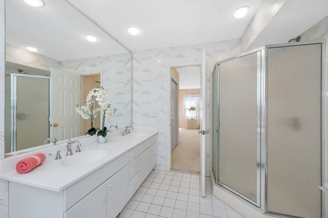 34 Pickman Drive 34, Bedford, MA 01730