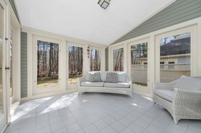 34 Pickman Drive 34, Bedford, MA 01730