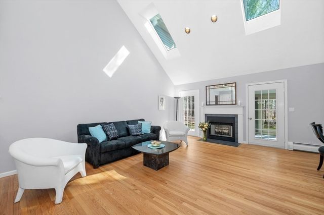 34 Pickman Drive 34, Bedford, MA 01730