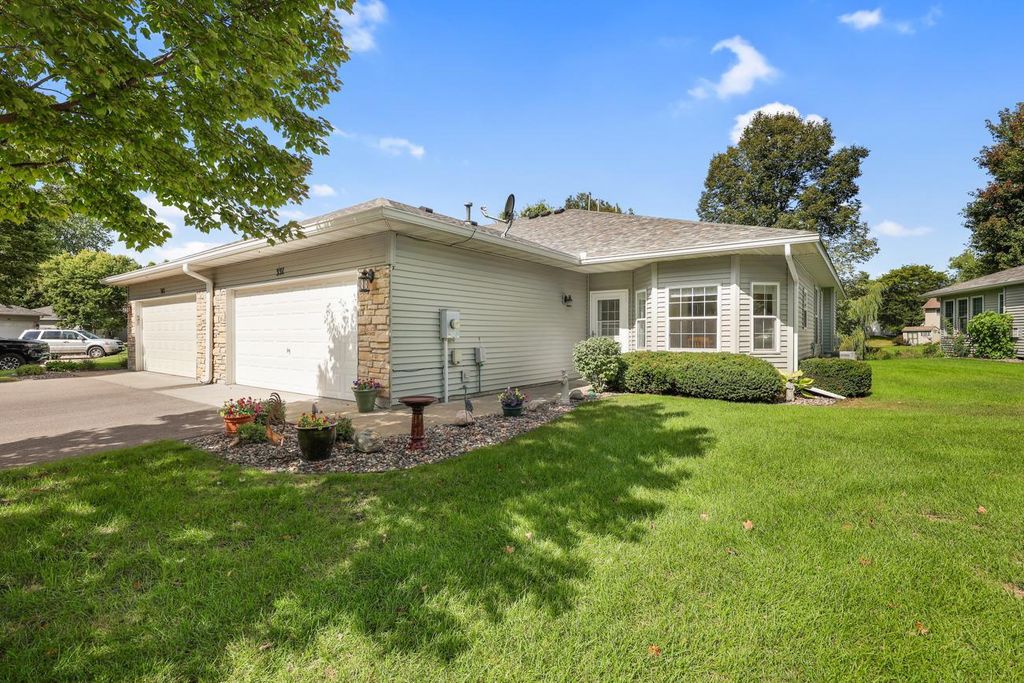351 100th Court NE, Blaine, MN 55434
