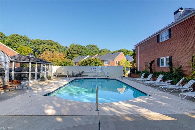 380 Hanover Arms Court C, Winston-salem, NC 27104