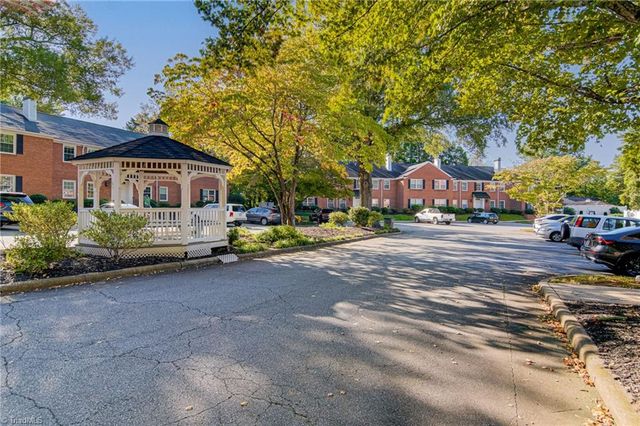 380 Hanover Arms Court C, Winston-salem, NC 27104