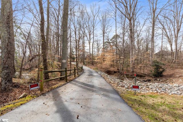 1 Catbriar Court, Simpsonville, SC 29680