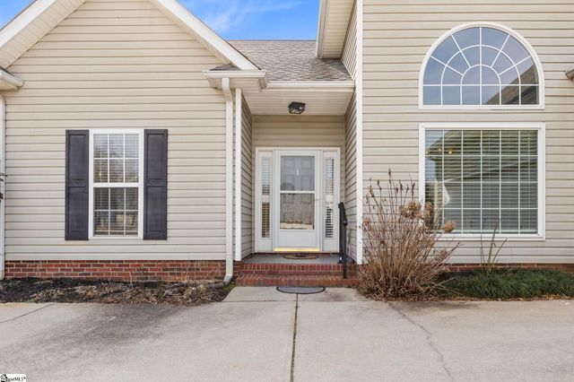 1 Catbriar Court, Simpsonville, SC 29680