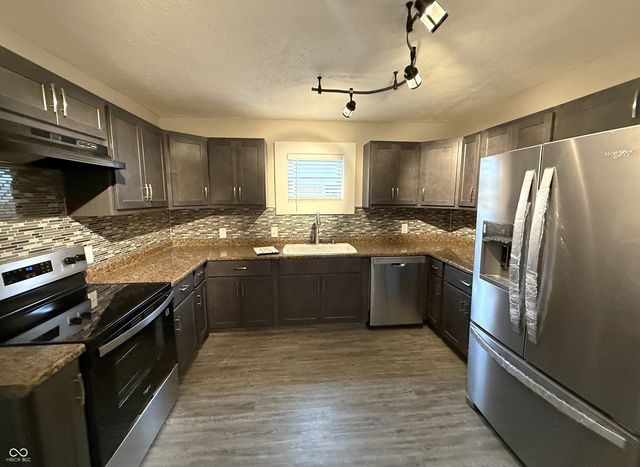 264 E Pennsylvania Street, Shelbyville, IN 46176