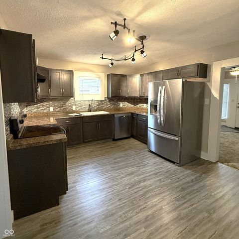 264 E Pennsylvania Street, Shelbyville, IN 46176