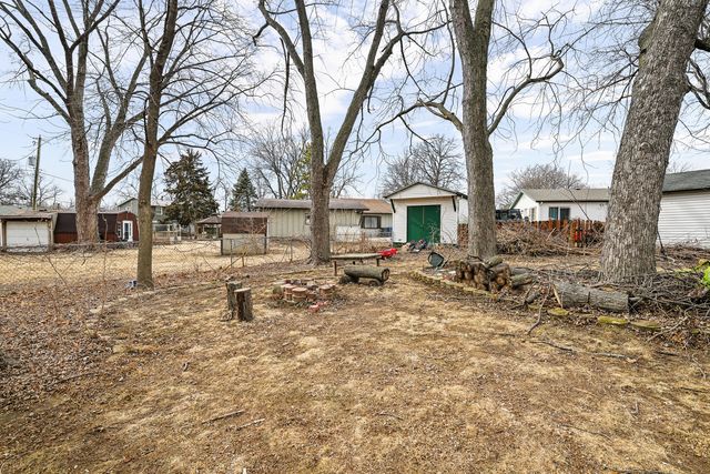 2347 Hawthorne Court, Bettendorf, IA 52722