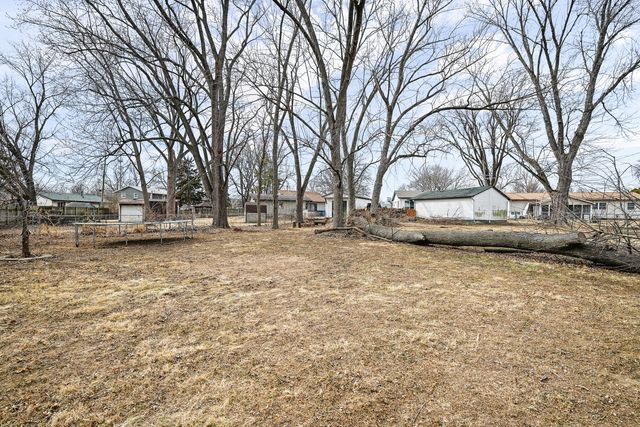 2347 Hawthorne Court, Bettendorf, IA 52722