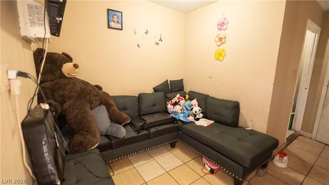 3760 La Junta Drive, Las Vegas, NV 89120