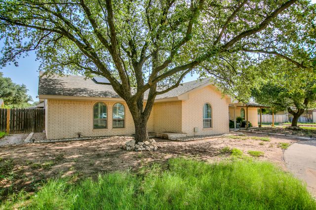 2702 Lindenwood Drive, San Angelo, TX 76904