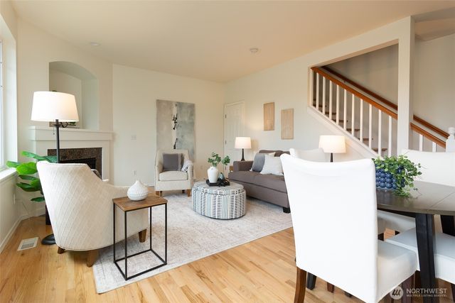 4010 NE 3rd Court, Renton, WA 98056