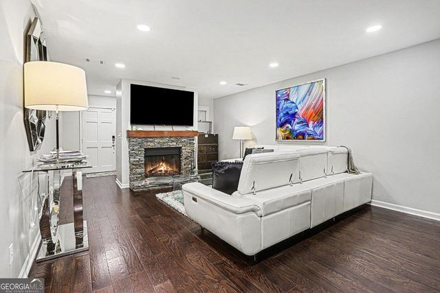 7 Saint Claire Lane NE, Atlanta, GA 30324