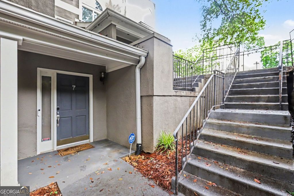 7 Saint Claire Lane NE, Atlanta, GA 30324