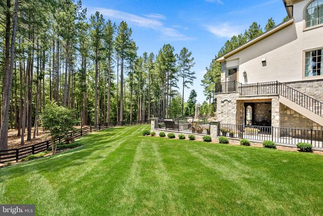 22563 CREIGHTON FARMS DR, Leesburg, VA 20175