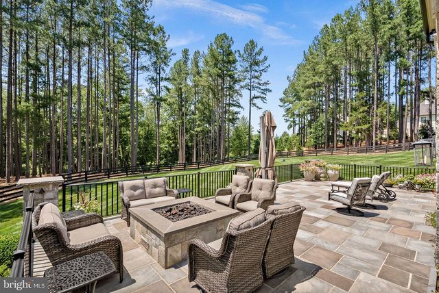 22563 CREIGHTON FARMS DR, Leesburg, VA 20175