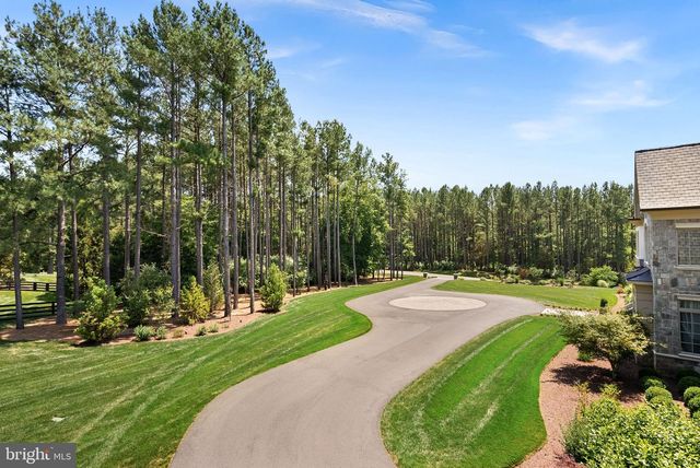22563 CREIGHTON FARMS DR, Leesburg, VA 20175
