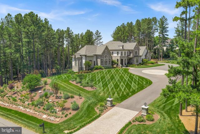 22563 CREIGHTON FARMS DR, Leesburg, VA 20175