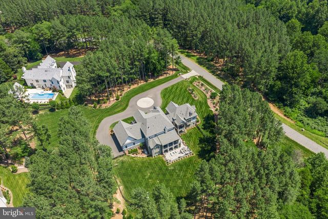 22563 CREIGHTON FARMS DR, Leesburg, VA 20175